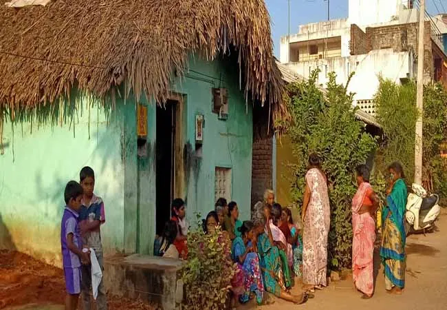 cuddalore admk party leaders police investigation 