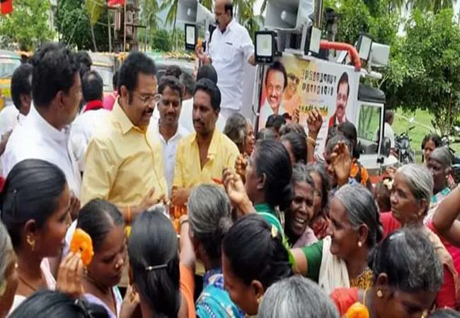 vellore dmk mp kathir anand meet peoples