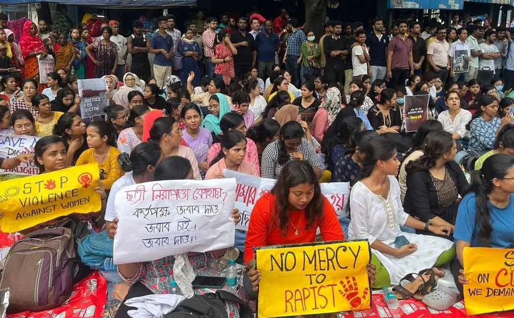 Female doctor found in hospital west bengal