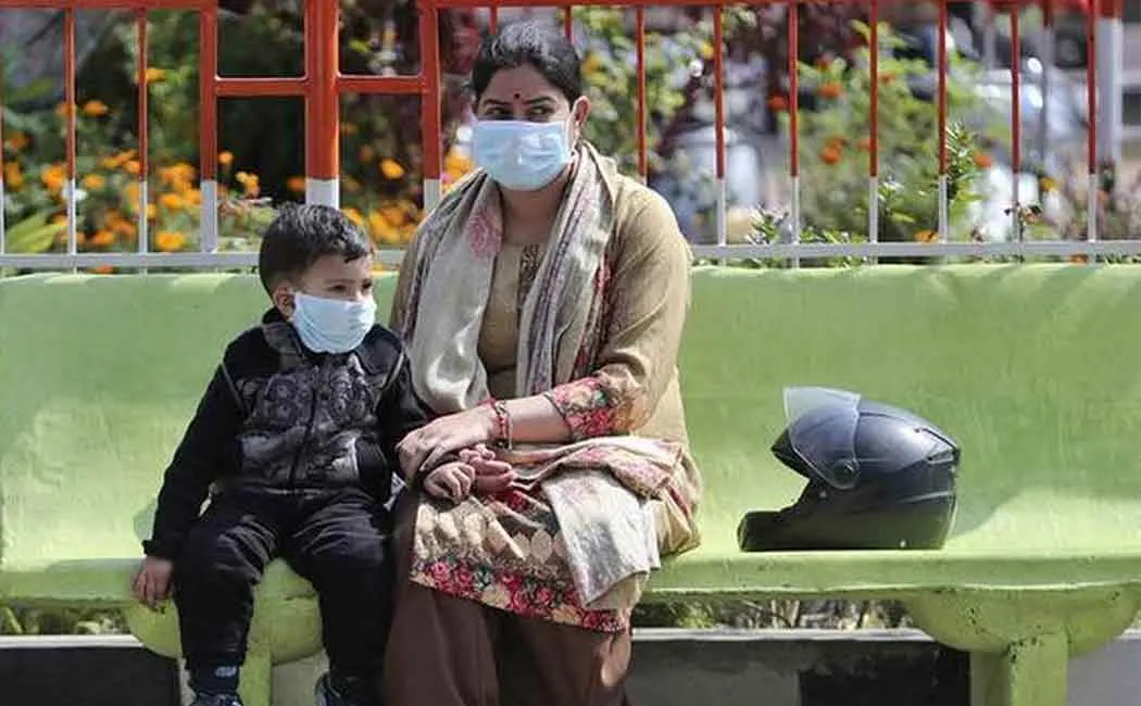 delhi to impose 2000 rupees fine for people who does not wear mask