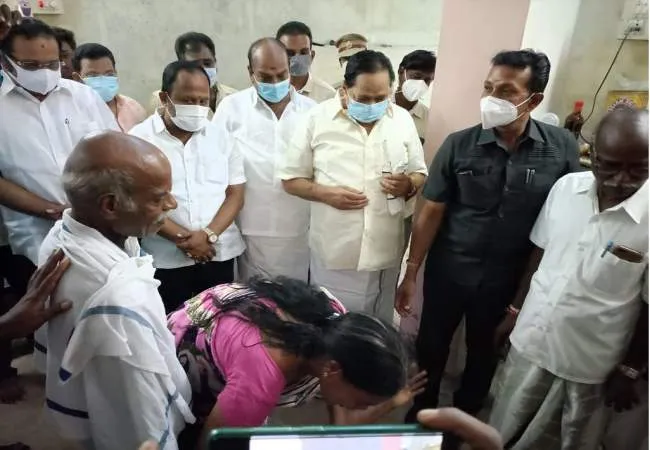 neet exam student incident minister duraimurugan meet student family 