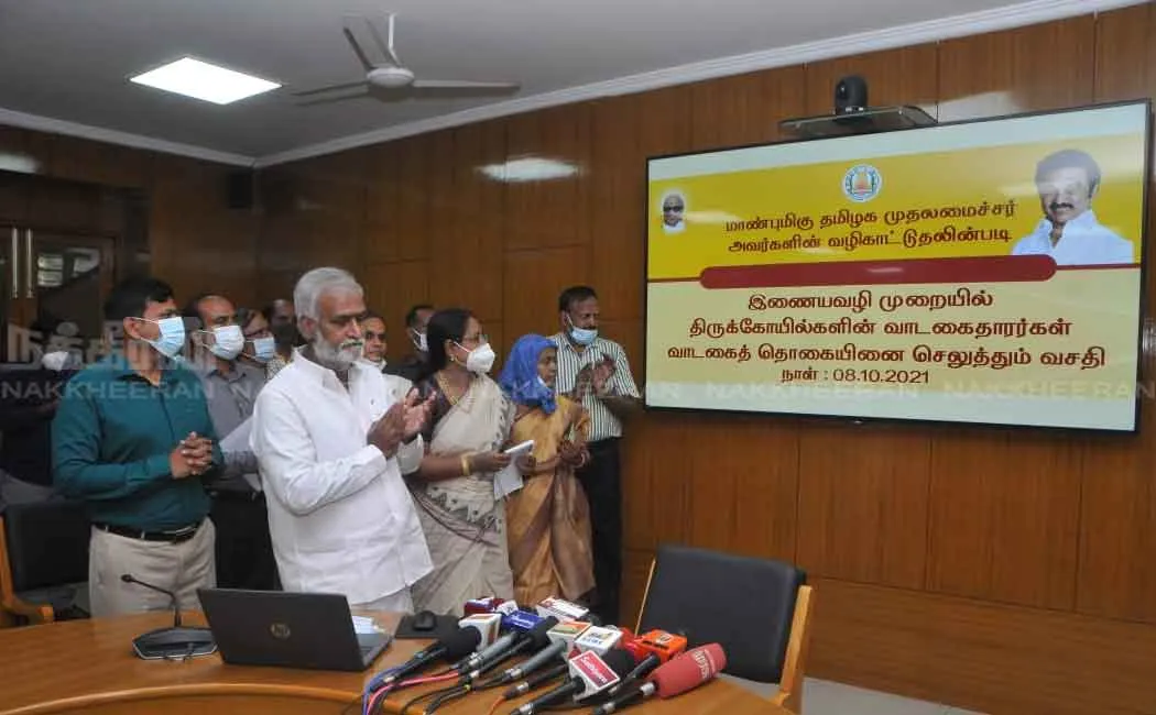 It is strange to oppose the Tamil Nadu government without opposing the Union government