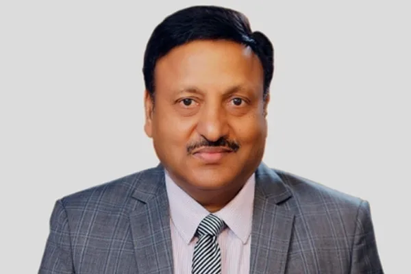 letter of retired IAS, IPS officers to Election Commissioner