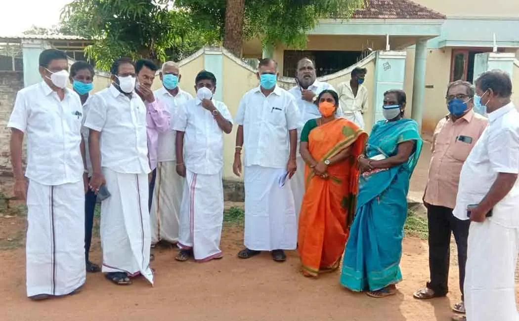 villagers waiting for the attention of the Chief Minister