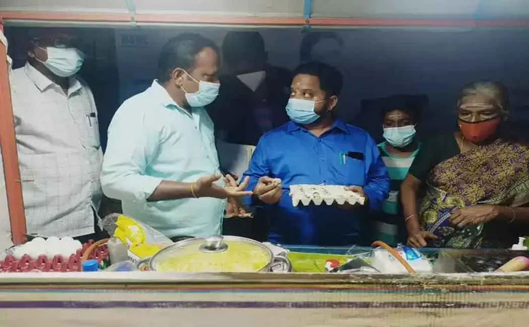 Is Panipuri the cause of the girl's death? Officers in serious investigation