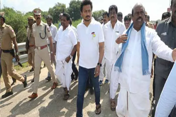 There is no alternative opinion on the need to raise the banks of the Tamiraparani river Minister E.V.Velu