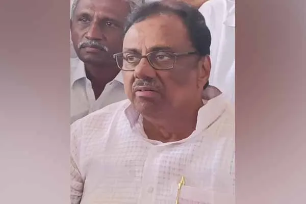 EVKS Elangovan Admission to Hospital CM inquired about his health