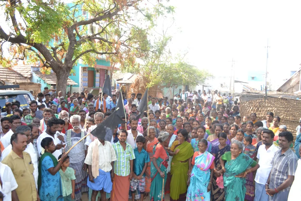 Villagers struggle to boycott elections