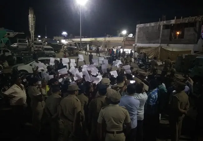 salem to chennai high ways project issue farmers strike at salem old busstand 