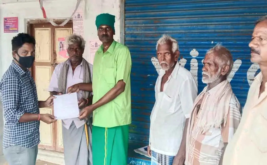 Farmers involved in the struggle by emphasizing various demands