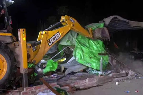 Punjab farmers arrested andTensions rise as tents demolished