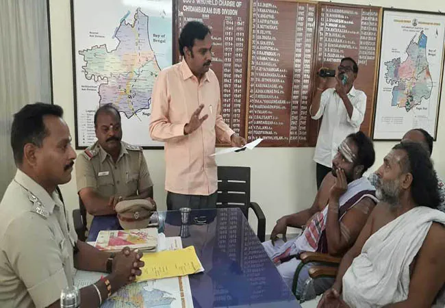 chidambaram temple issue dikshidars police investigation 