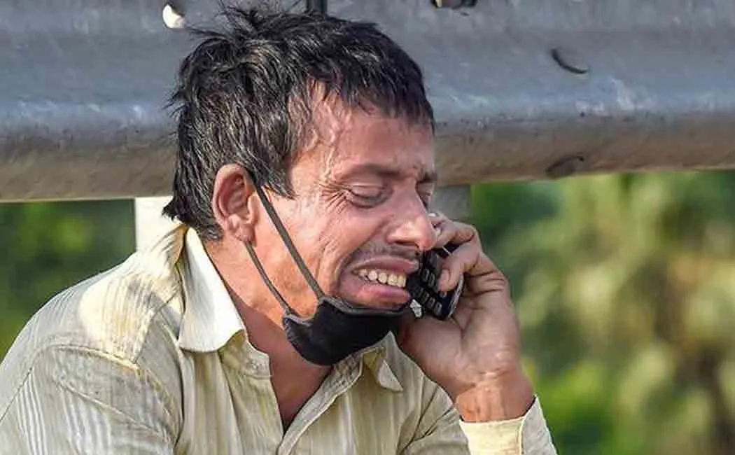 story behind the viral photo of daily wager rampukar 