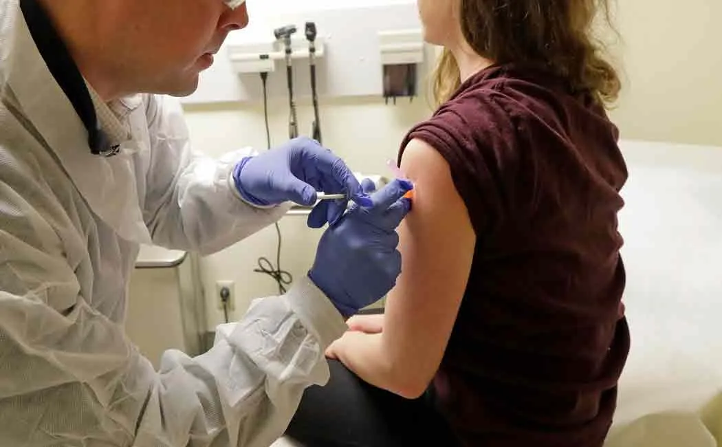 covid 19 vaccine may cost 225 rupees in india