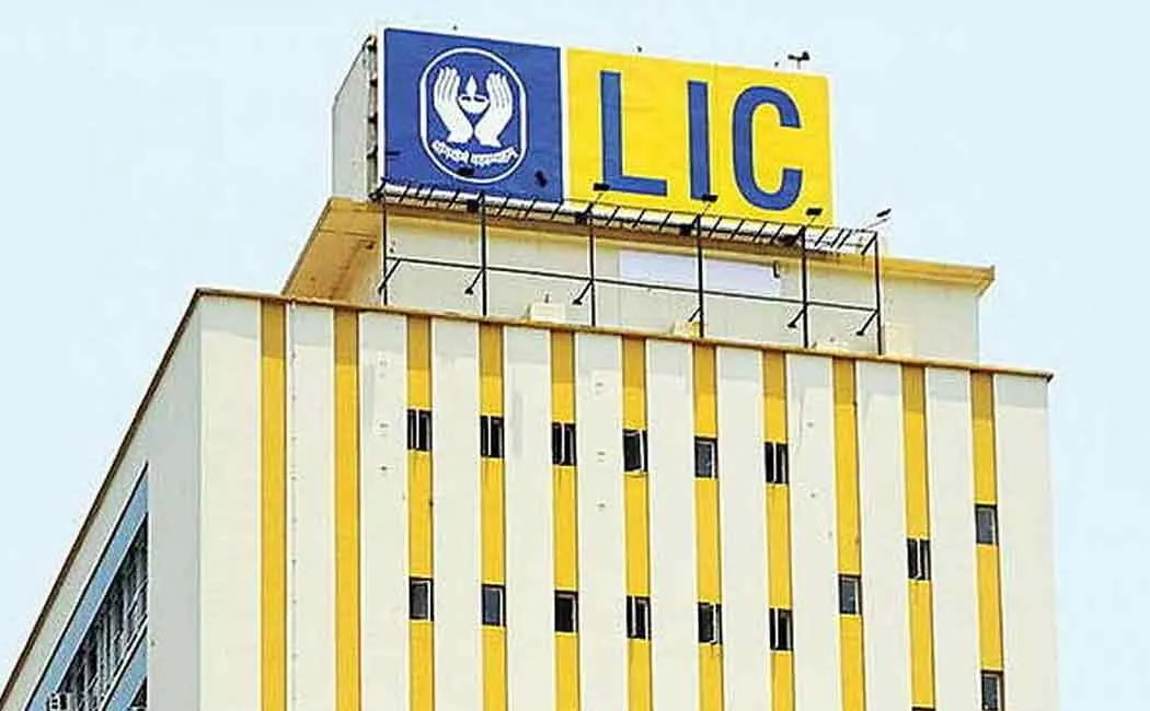 lic union workers against issuing ipo on lic