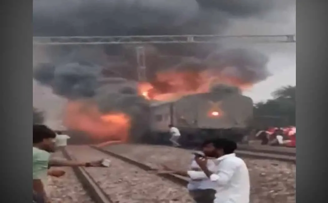 Express train fire in Uttar Pradesh