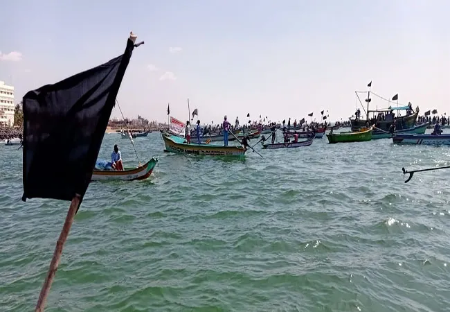 puducherry fisherman's governor kiranbedi 