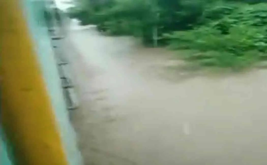 mahalaxmi express train held in midway due to flood