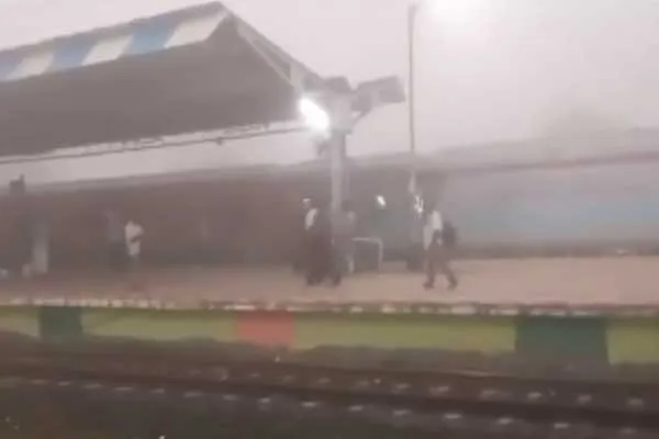 Heavy fog in Chennai Train air services affected