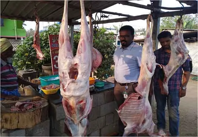  Confiscation of spoiled mutton fssai officers raid in salem district 