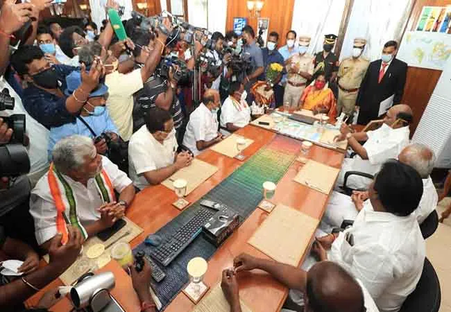 puducherry government governor tamilisai order cm narayanasamy 