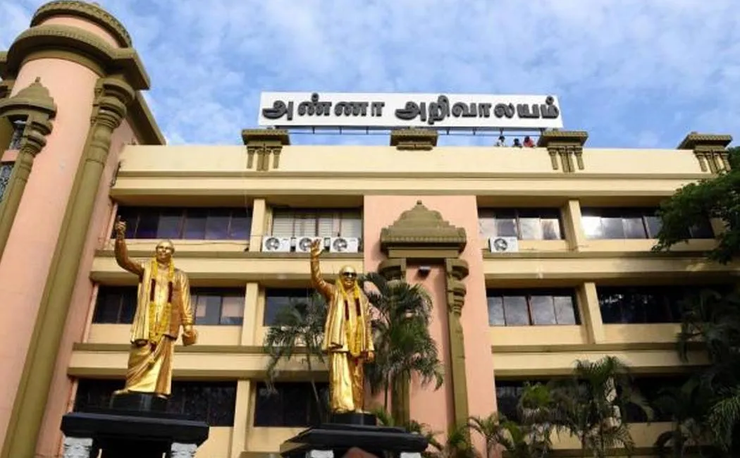 ex admk members in dmk cabinet