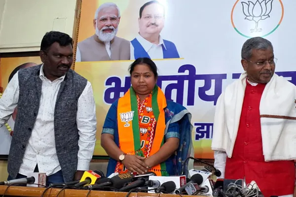 Congress MP Sudden withdrawal from the party and joins bjp in jharkhand