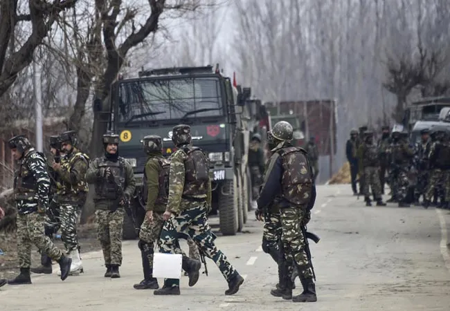 KASHMIR ISSUE INDIAN ARMY PAKISTAN PM IMRAN KHAN TWEET