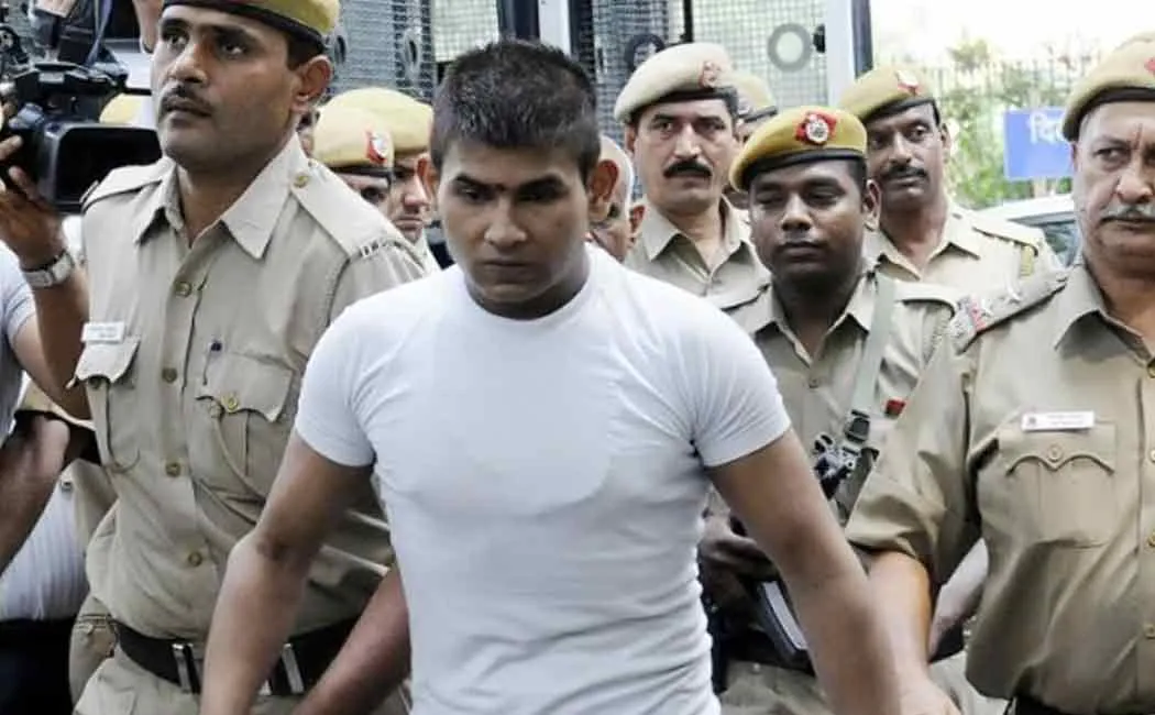 nirbhaya case convict vinay sharma hurted in jail