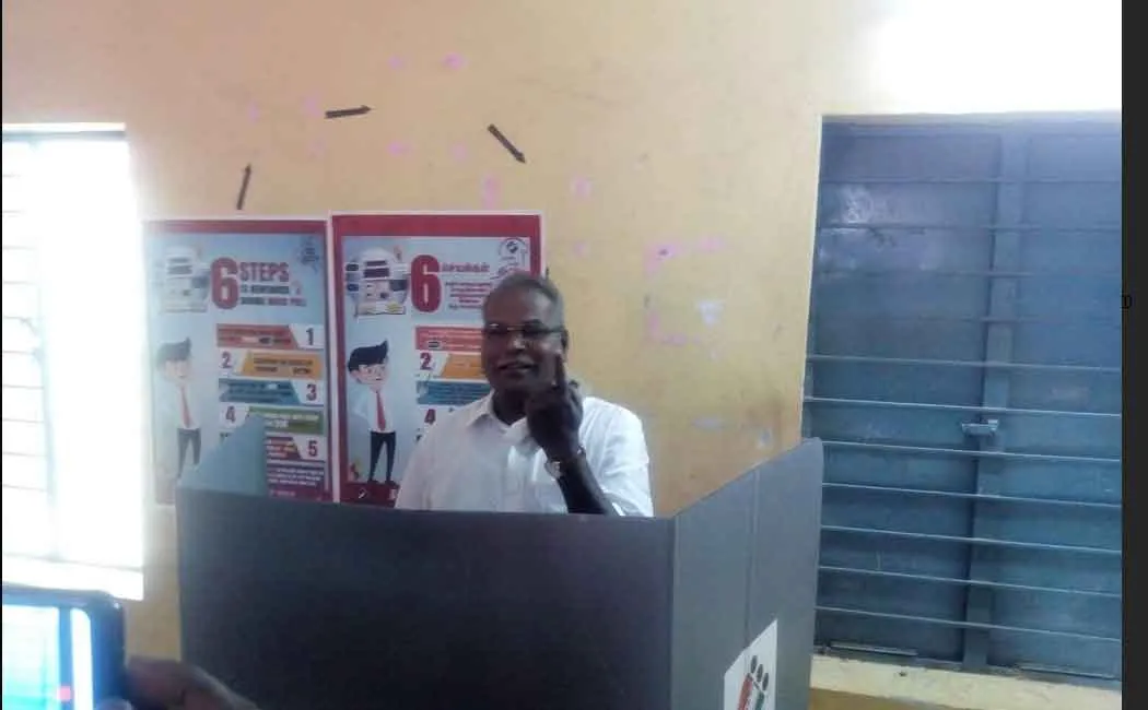 communist leader balakrishnan cast his vote