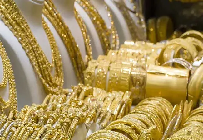 gold and silver jewellery shops peoples police 