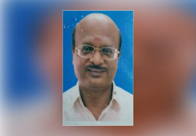 salem government officer vigilance officers seizures money 