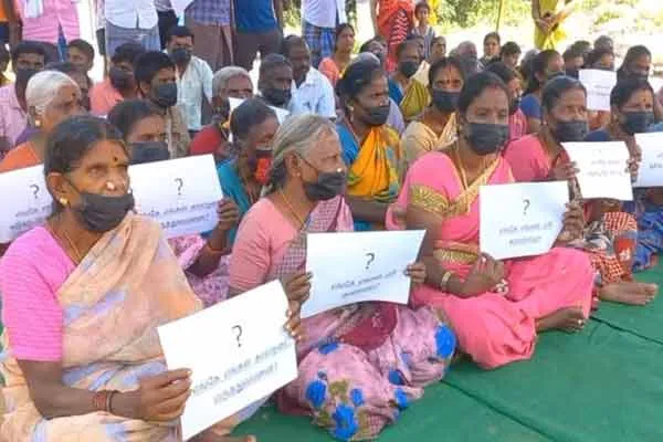 Villagers Struggle wearing black masks and Gram Sabha boycott in vellore