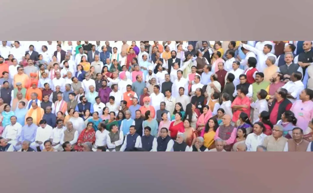 MPs farewell to the old parliament building