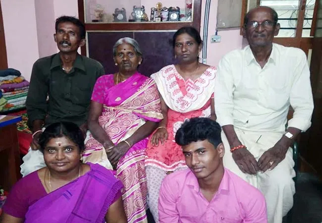 virudhunagar sivakasi  Maheshwari is the poorest and most ambitious 4th place in Group-1 exam!