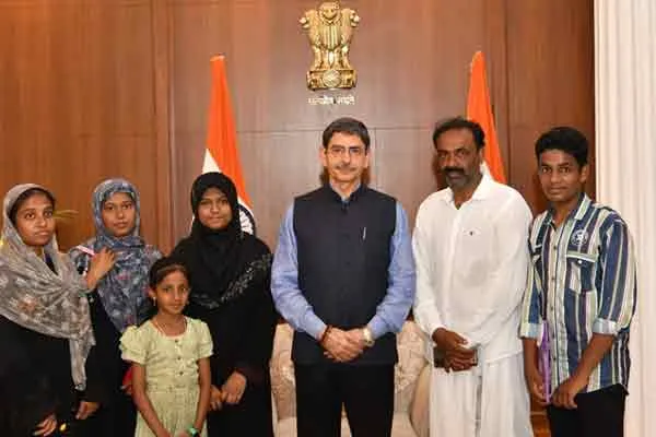 tenkasi student sabreen imana stay tamilnadu raj bhavan guest house