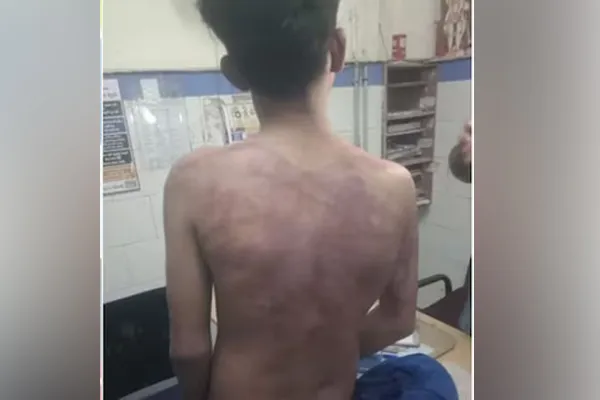assault on the youth of the list who demanded salary in gujarat