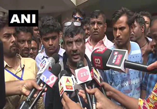 GUJARAT AHMEDABAD ONE APARTMENT INCIDENT 2 PERSON ADMIT AT HOSPITAL