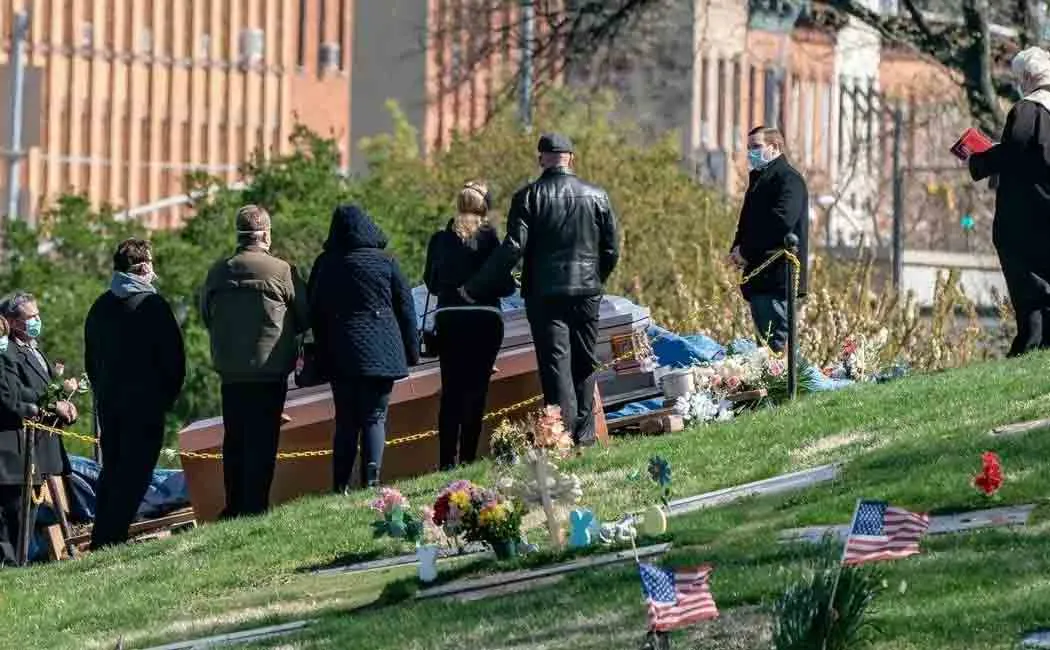 usa seen a huge spike in corona fatalities