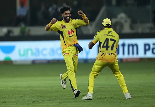 Chennai Super Kings win IPL trophy