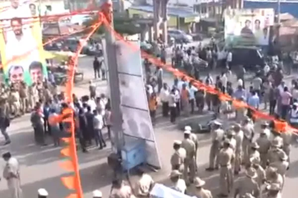 Karnataka in tension on Removal of Hanuman flag