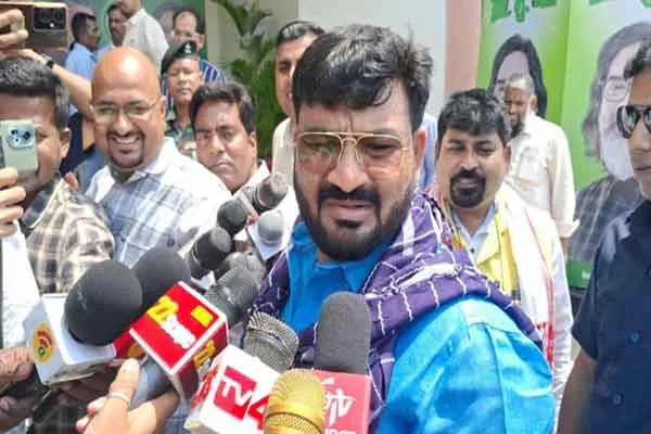 Jharkhand minister says Sharia law first, then the Constitution