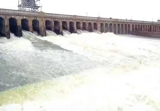kARNATAKA GOVERNMENT DAMS RELEASED WATER LEVEL RAISED