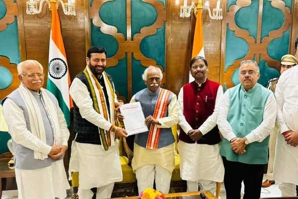 A turbulent political environment; New Chief Minister sworn in in Haryana!