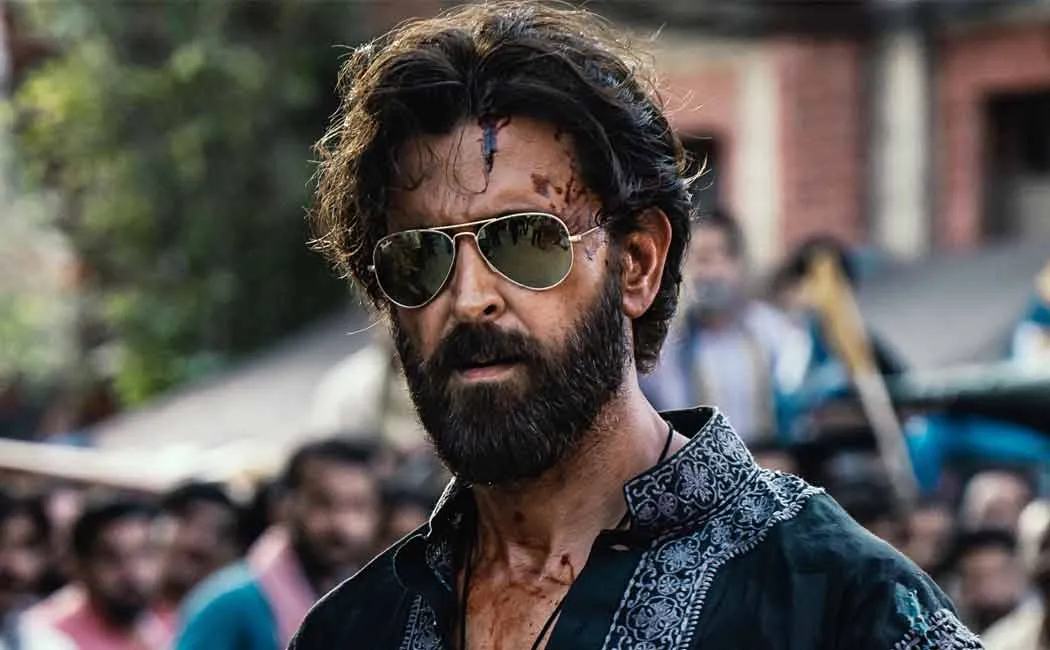 vikram vedha hrithik roshan first look poster released 