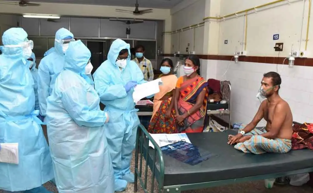 On the evening of the joining , the woman wearing armor went to the Corona ward and inspected the IAS !!
