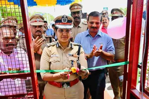 trichy city police commissioner sathyapriya new technology signal open ceremony 