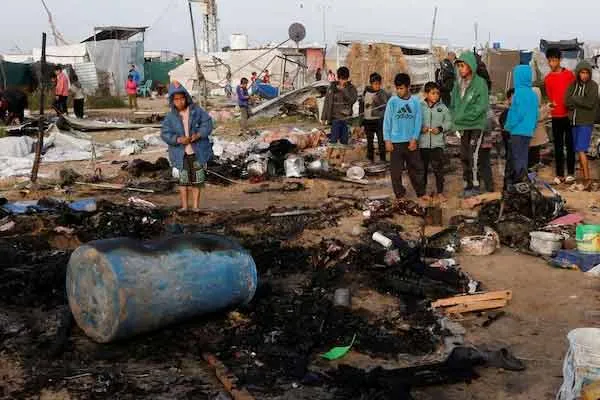 Israel violates ceasefire and 200 people including children hit in Gaza