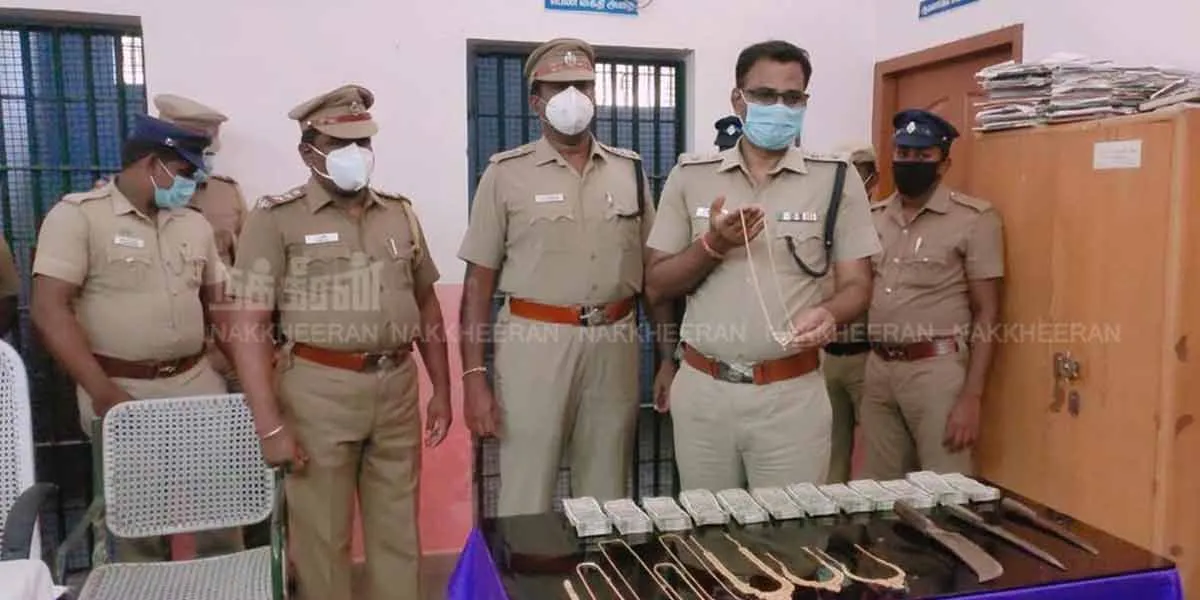 12 lakh rupees, 40 pound jewelery recovered!