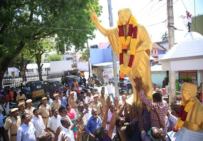 nagar koil jayalalitha statue nagar koil admk and govt offivers 